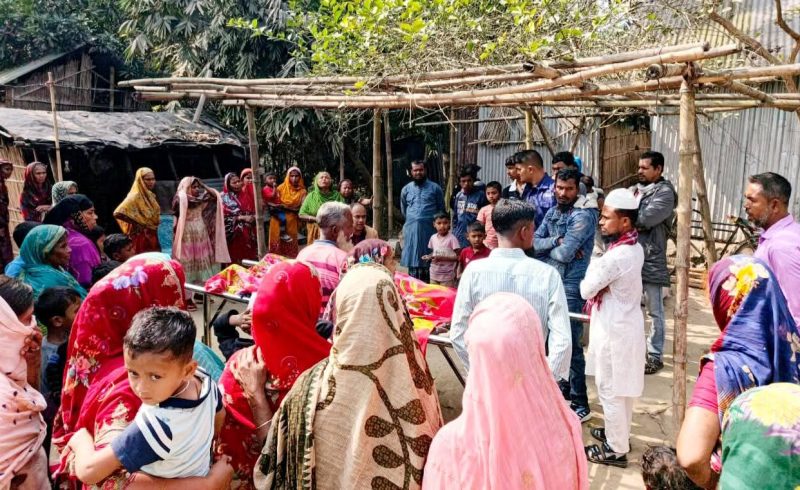 সালথা’য় এক যুবকের আত্মহত্যা, নিজেই পেটে ঢুকালেন চাকু
