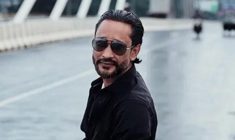 বাবুগঞ্জে নিষিদ্ধ ছাত্রলীগ নেতাকে ছিনিয়ে নেওয়ার অভিযোগ, ডিবি পুলিশের অভিযানে বাধা।