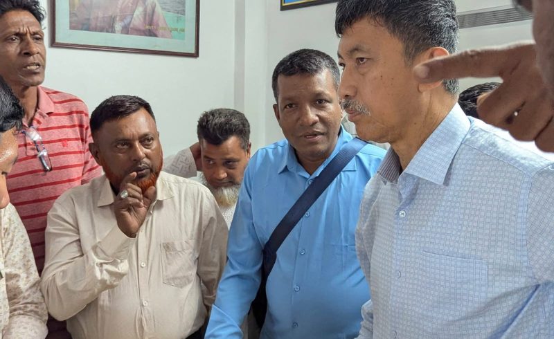 পার্বত্য মন্ত্রী দীপেন দেওয়ানের সাথে জননেতা নুরুজ্জামানের সৌজন্য সাক্ষাৎ