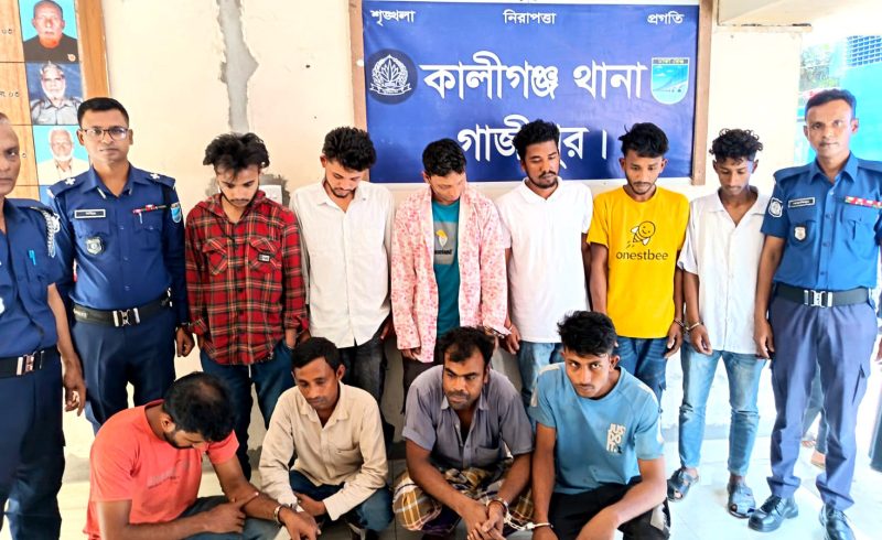 কালীগঞ্জে বিভিন্ন স্হানে  মাদকবিরোধী  অভিযানে ইয়াবা ও চোলাই মদ সহ আটক ৮ জন