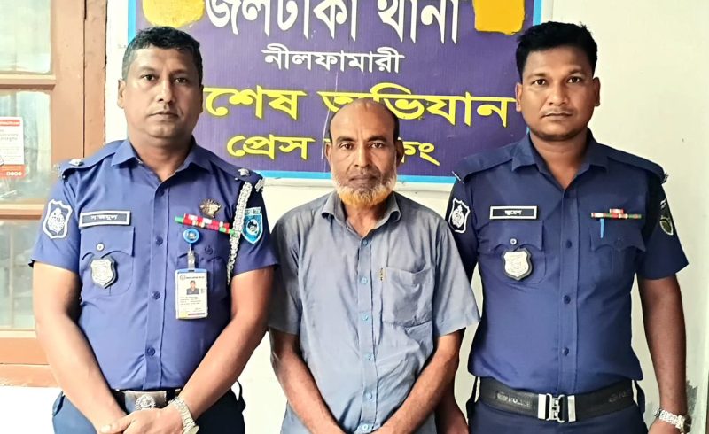 জলঢাকায় পুলিশের বড় সাফল্য : ৩২টি চোরাই মোটরসাইকেলসহ গ্যারেজ মালিক গ্রেপ্তার